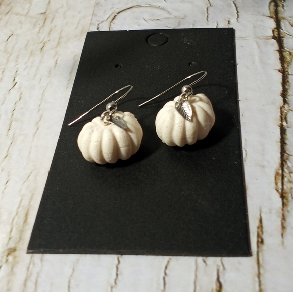 Fall Thanksgiving Halloween Pumpkin Earrings - Picture 3 of 10